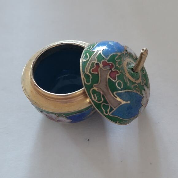 Tiny Vintage Cloisinne Enamel Apple Pill Box Blue - Picture 1 of 5